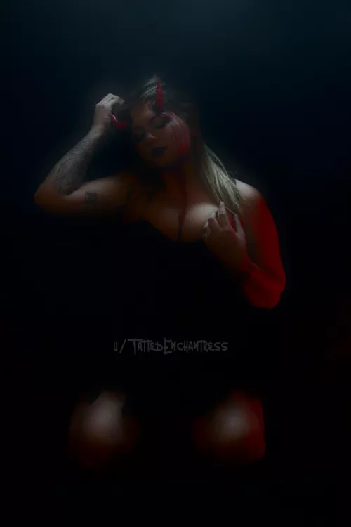 Anyone else still feeling Halloween vibes? by TattedEnchantress