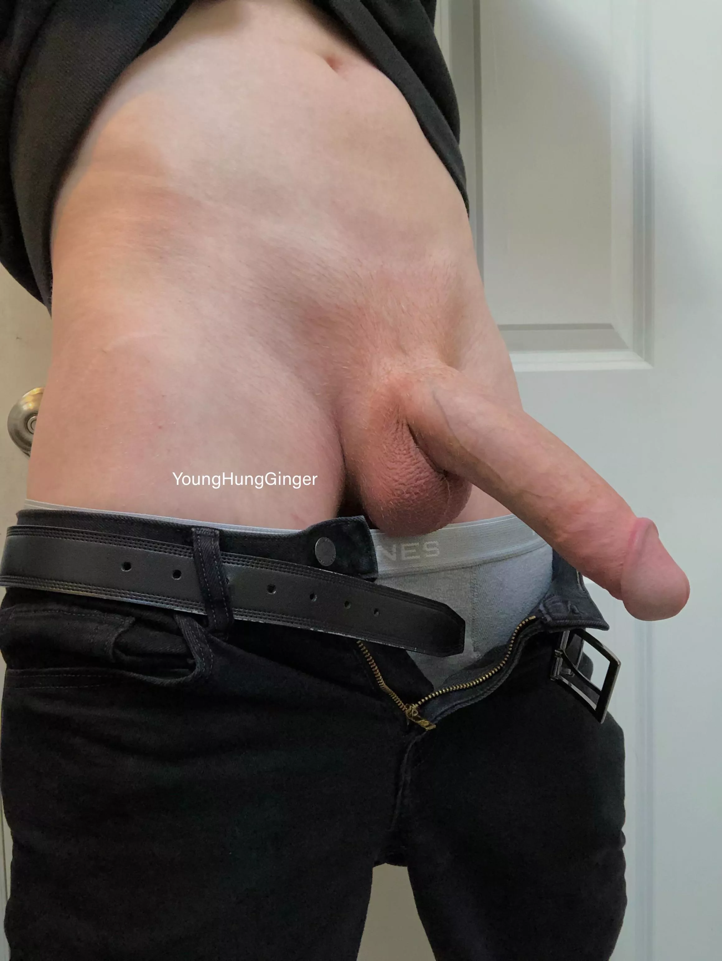 Been so horny at work all day. posted by younghungginger