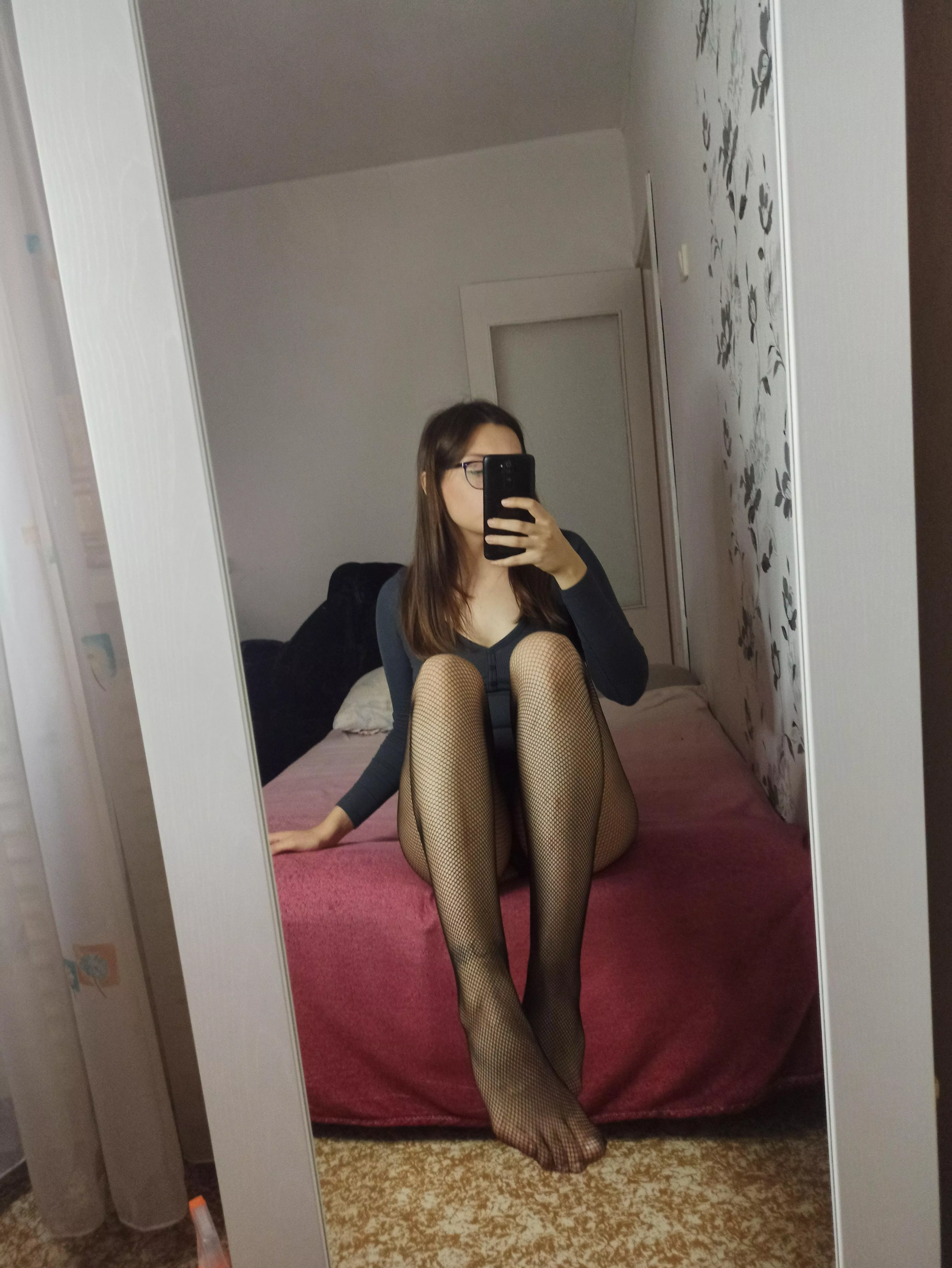 Do you like a girl in pantyhose? posted by Honey_69_