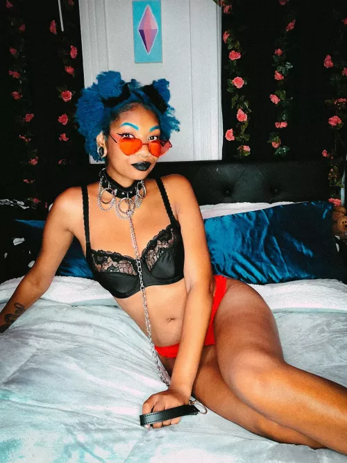 i need a leader, hold this please by rinnyhub