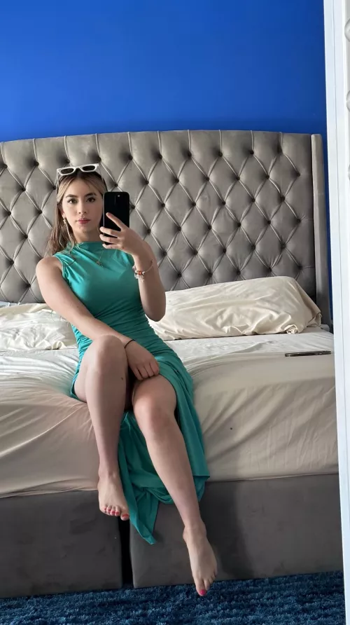 I'm torn between where to put my feet – on the dance floor or in your heart. What do you think, sweetie F19 by dewcarrot