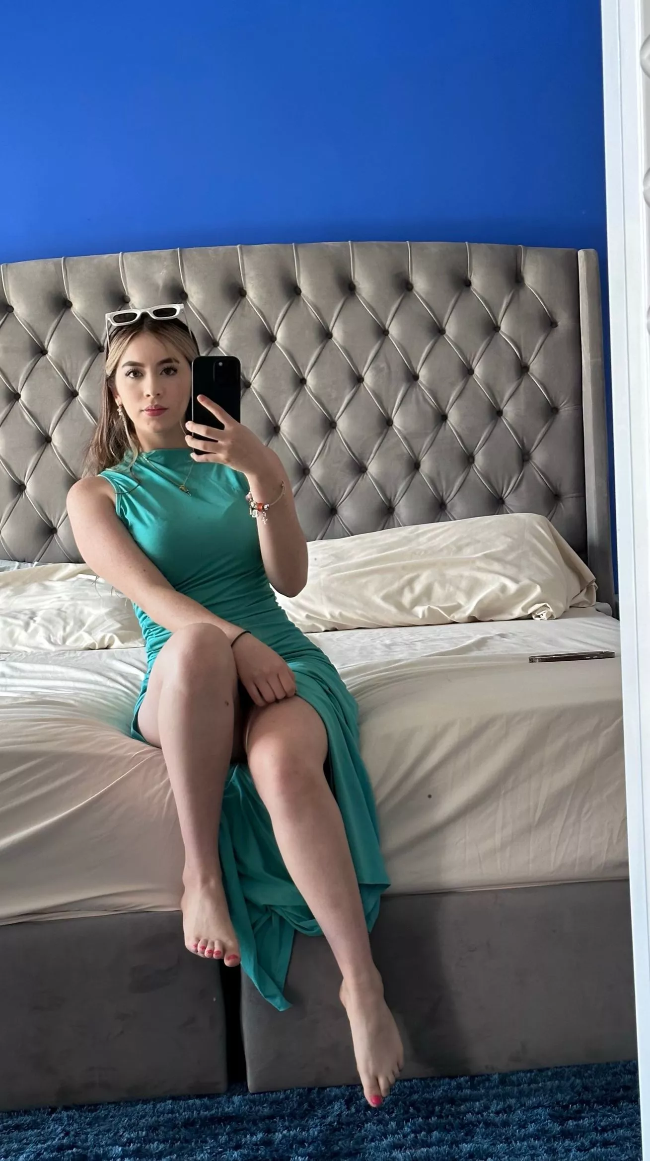 I'm torn between where to put my feet – on the dance floor or in your heart. What do you think, sweetie F19 posted by dewcarrot