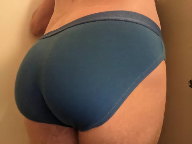 Just wanting to break free 👀 by assman_x64