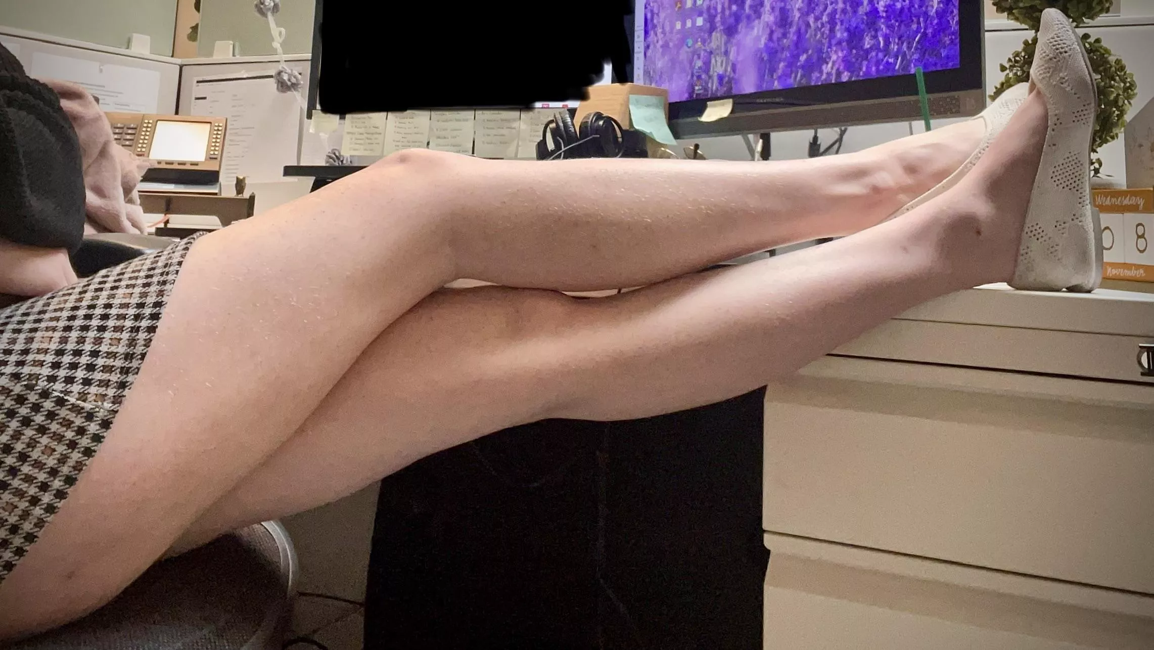 long legs and short skirts at the office 😋 posted by thankyouforthe-music