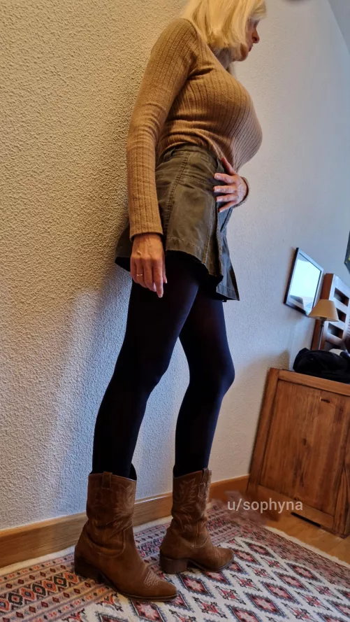 Pov of the worshipper by Sophyna