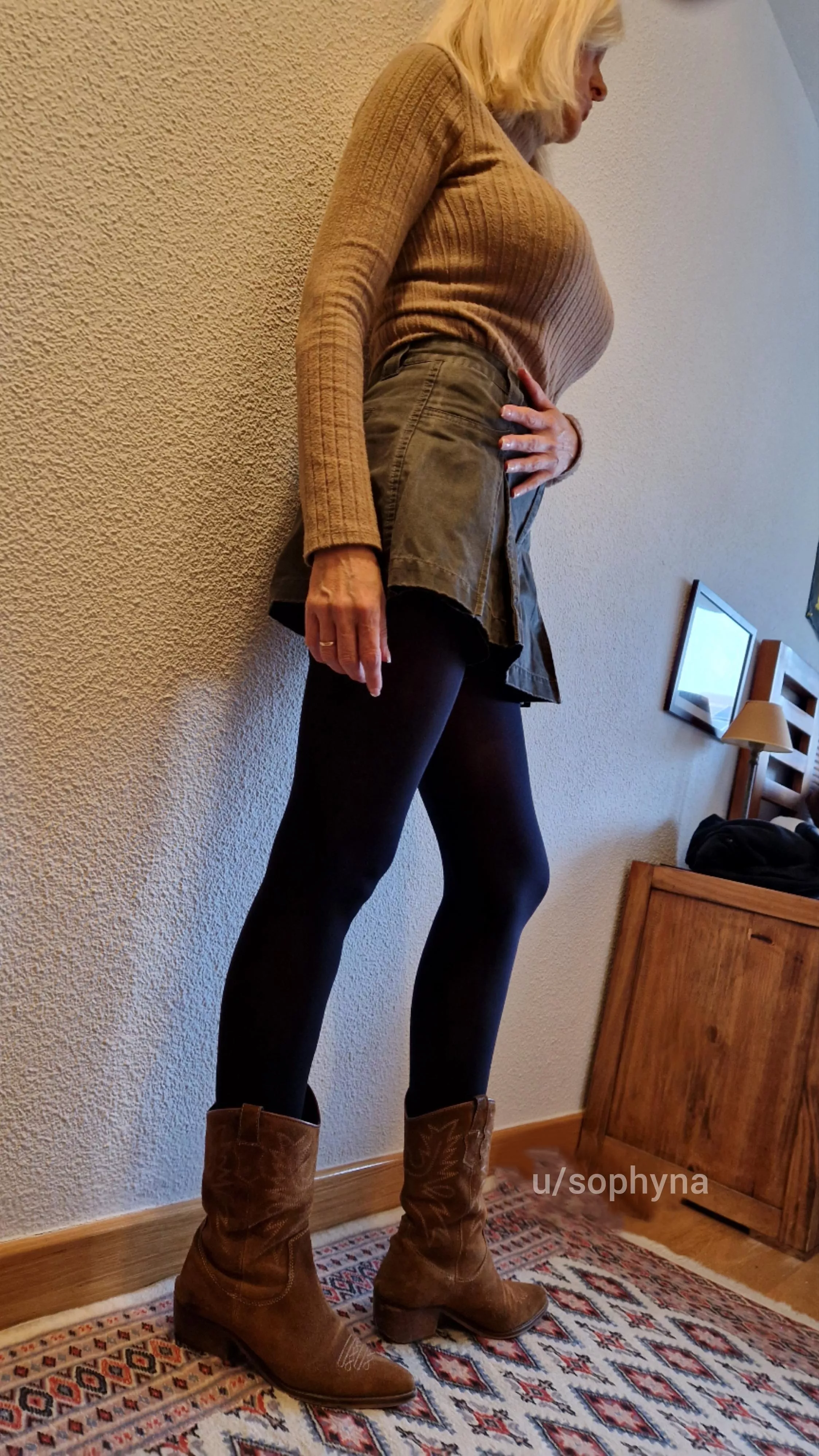 Pov of the worshipper posted by Sophyna