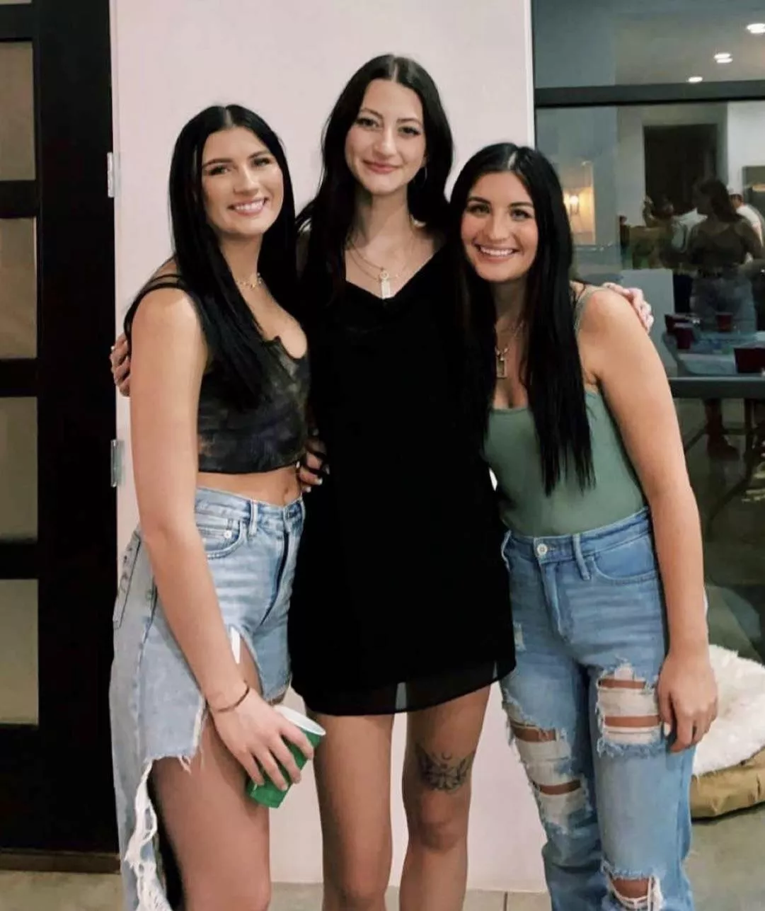 Which dark haired girl? posted by scoopthepoop182