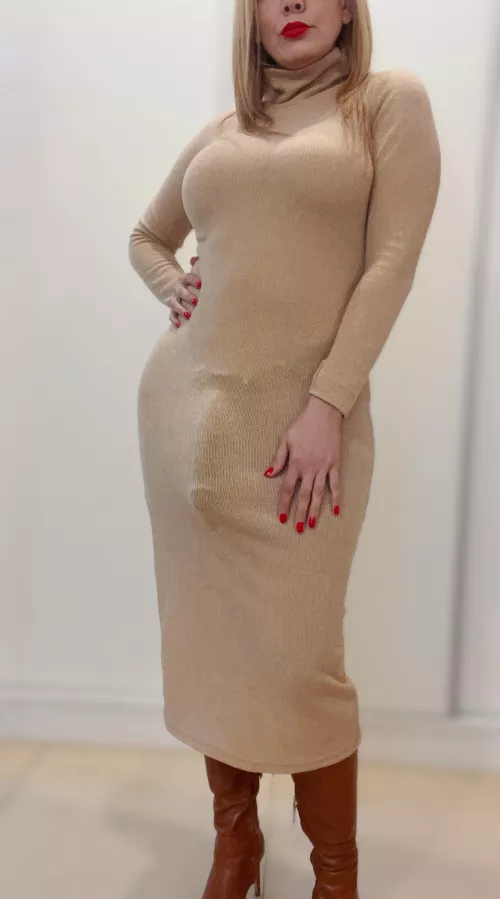 Who’s up for a little snack? by chloeof