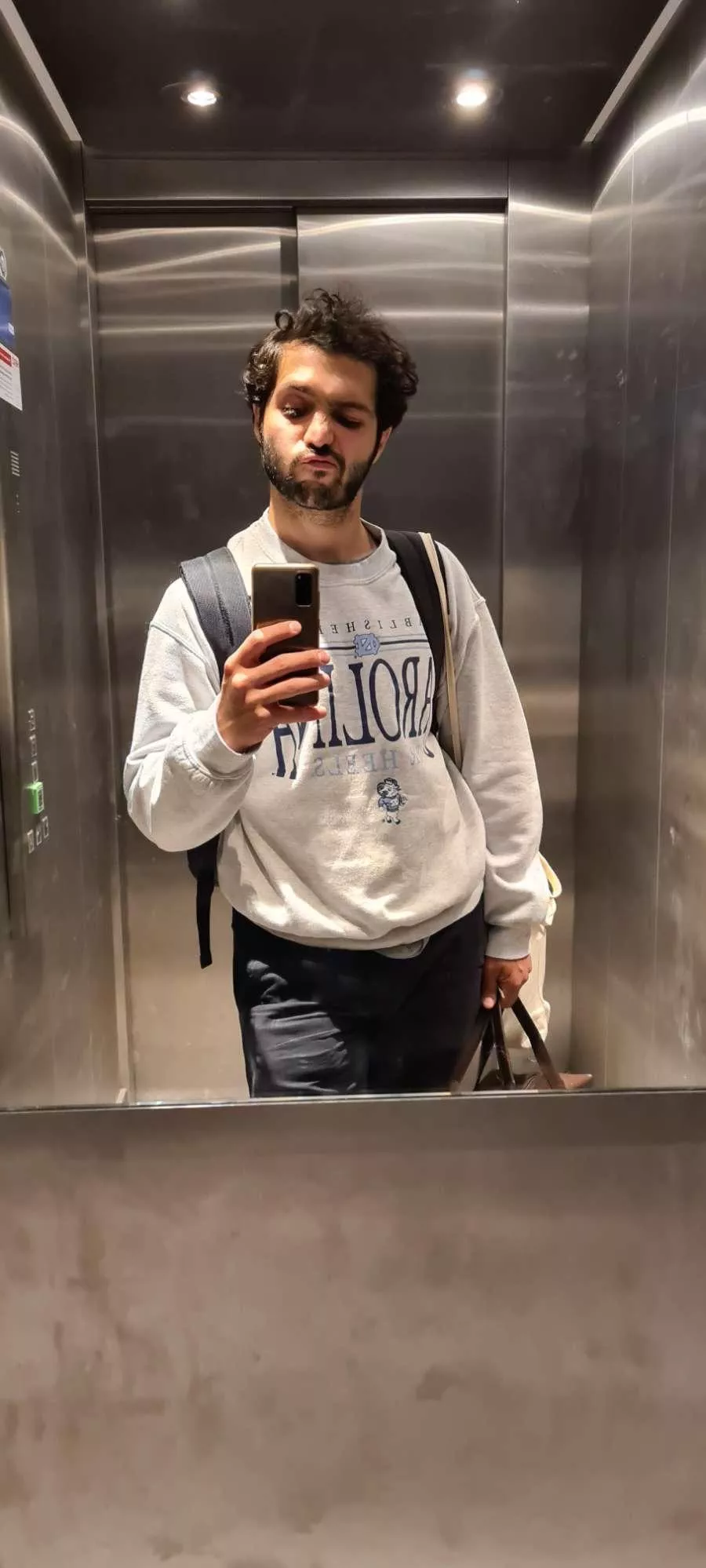 23 hmu? posted by suckmydick4200000