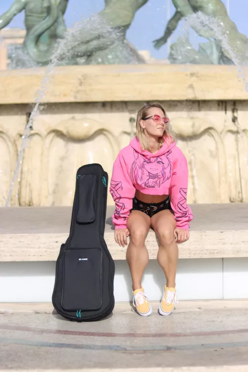 Are you into sporty petite girls with huge calves? 😋 by sagittarinaofficial