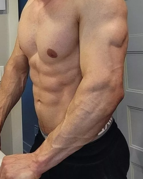 Big one 💪🏼😈 by John_fitness91