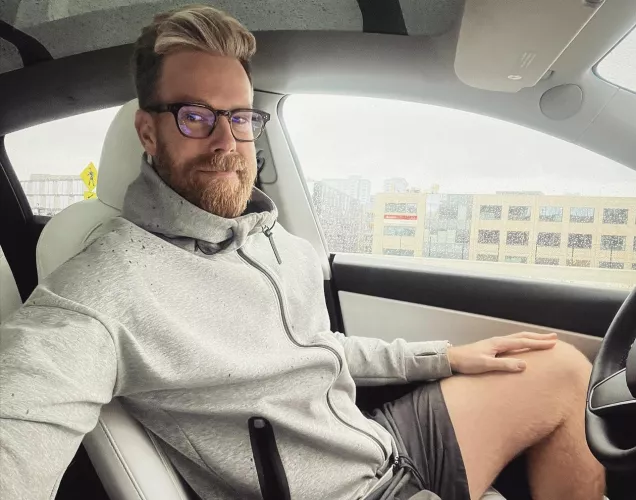 Caught in the rain. Prefer rain or snow? by smulligan04031989