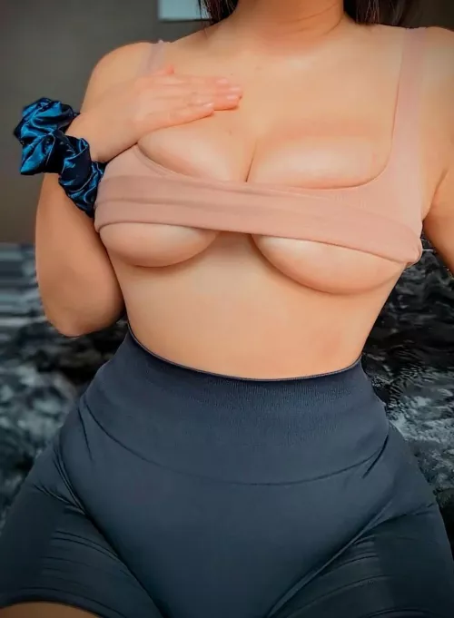 Is this too skimpy for a grocery run? Will you say hi if you see me? 🫶🏻 by airalexgrace