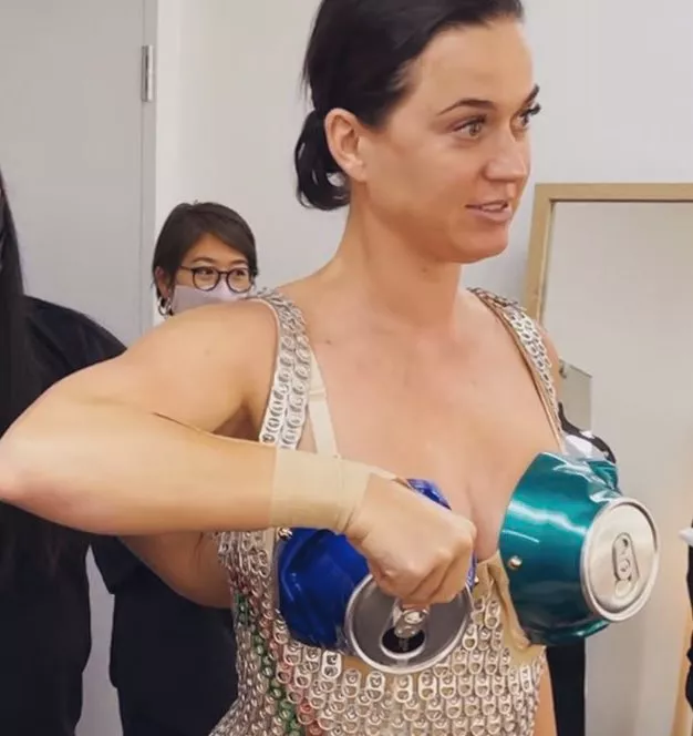 Katy Perry posted by Lost_Sheep227