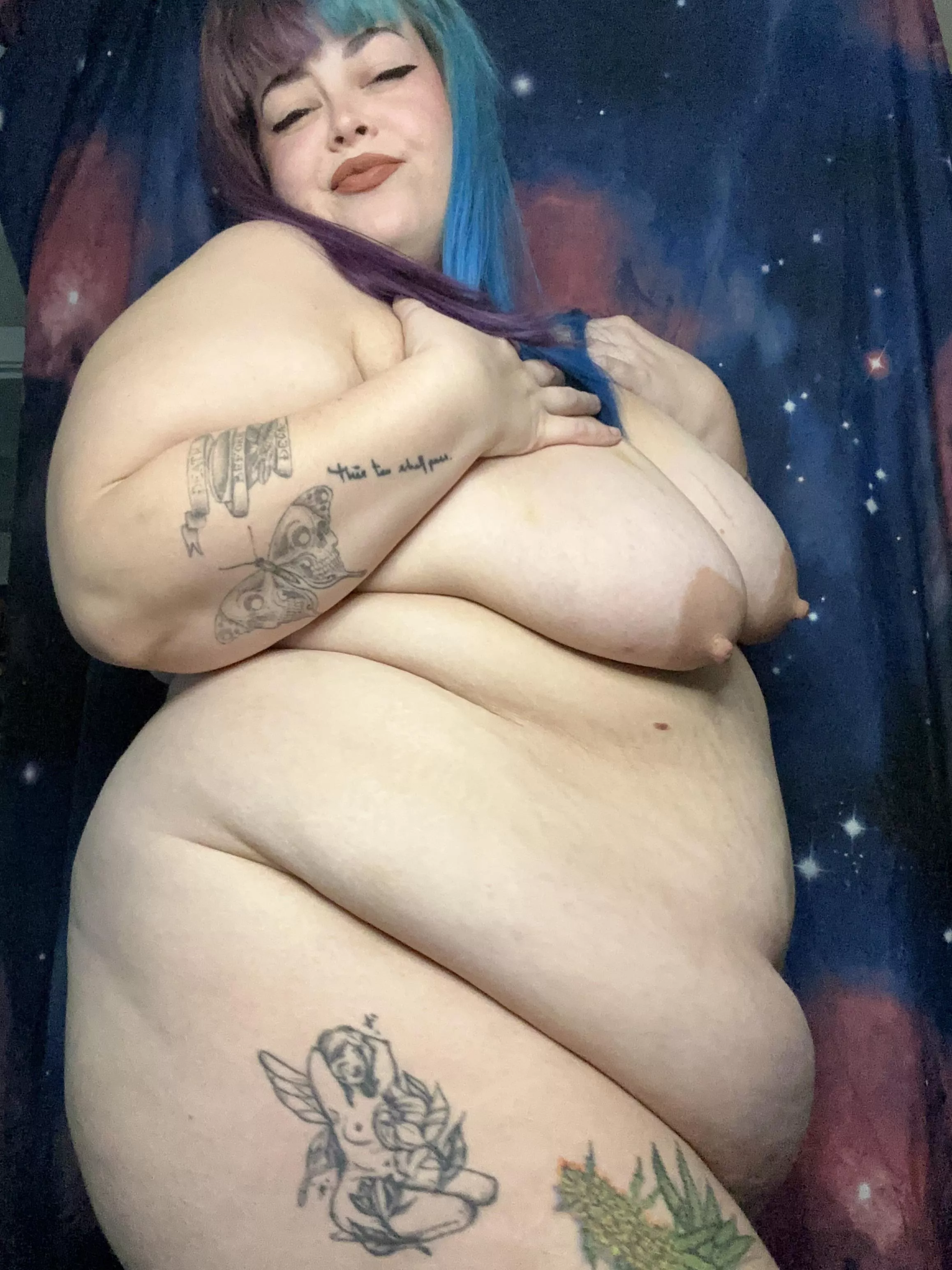 Kiss me all over posted by favepinkcunt