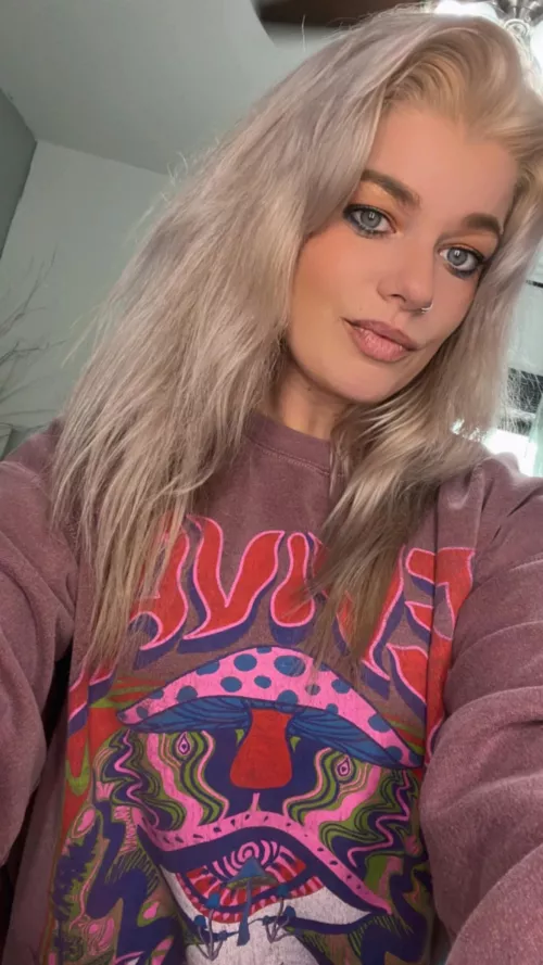 Rockin the comfy Mushie sweatshirt by HODLmeHarder