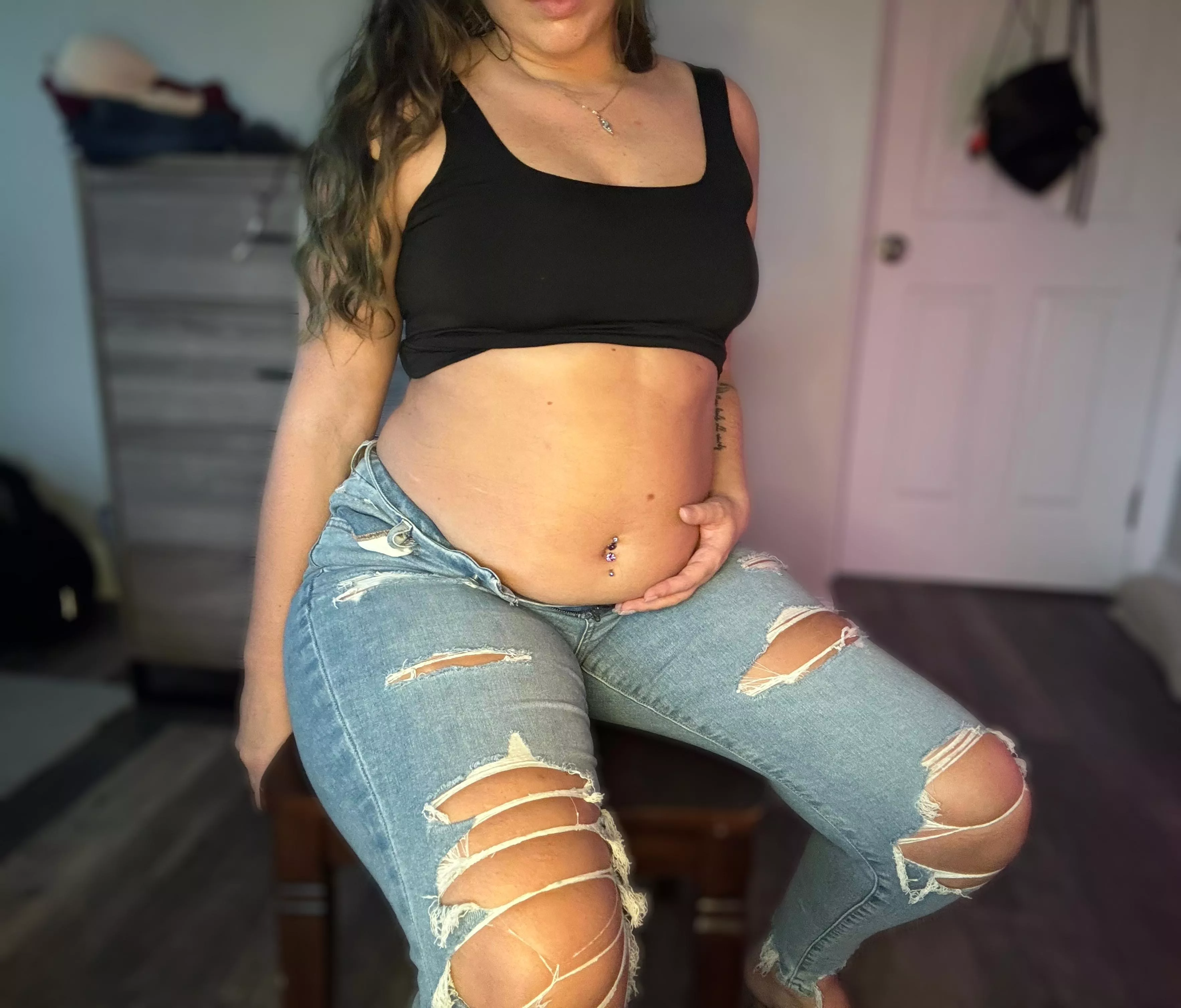 Thick n pretty 🖤✨ posted by bellagirlsbelly