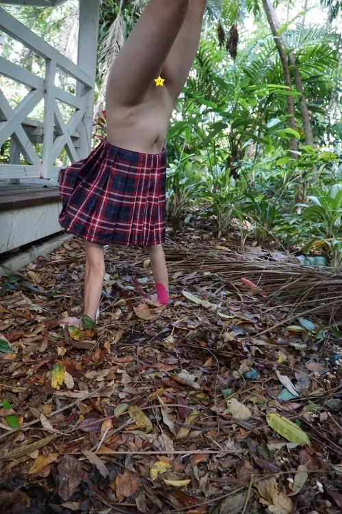 turns out I can not do a hand stand haha by KinkyMates69