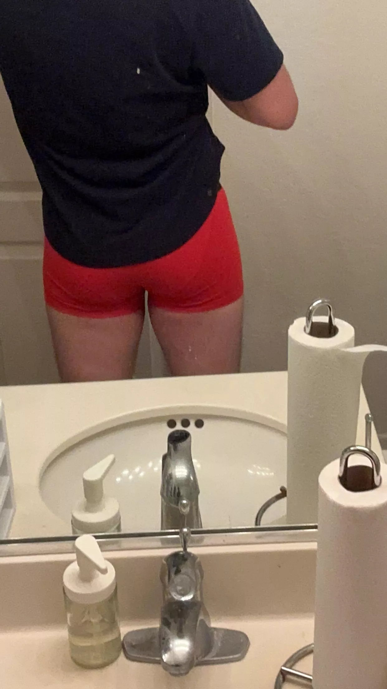 [18] Dude, my butt is not cute. I swear. posted by bubblebro3