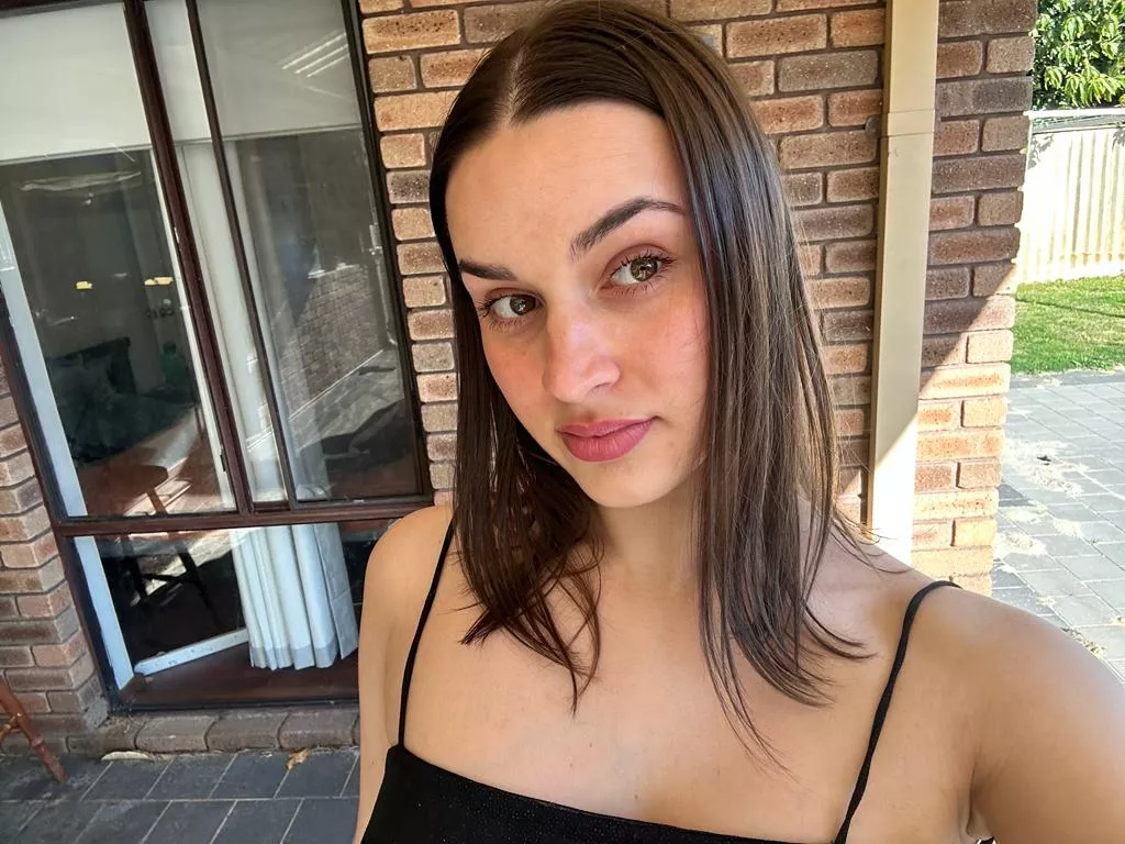 19 y/o aussie girl loving getting vitamin D.. IUTR posted by JoyouslyNoisy