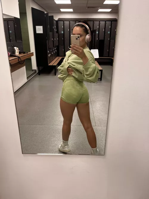 5ft Gym Girl by BendInevitable9758