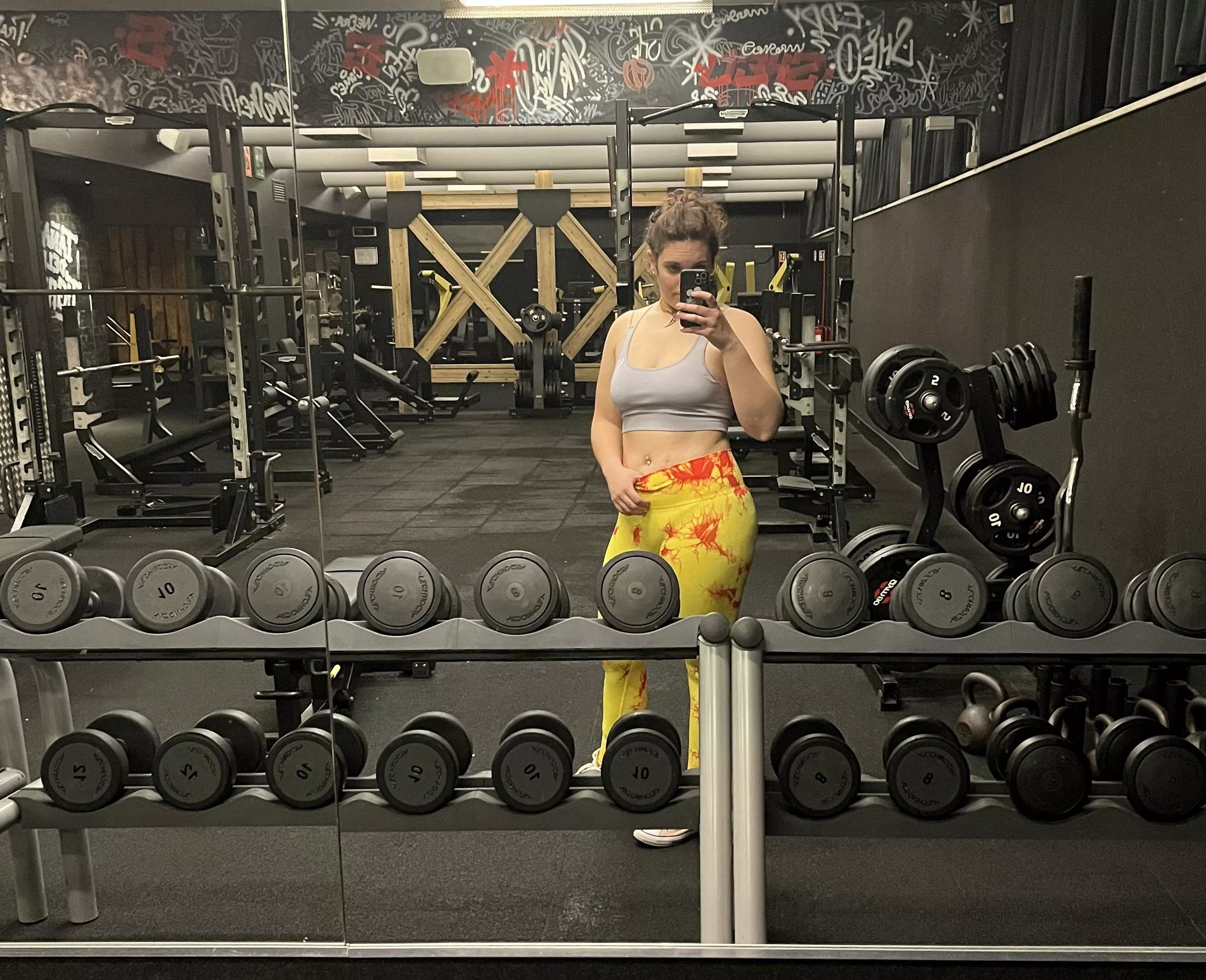 Am I the only one who stays until the gym closes? posted by victoria_Nobile