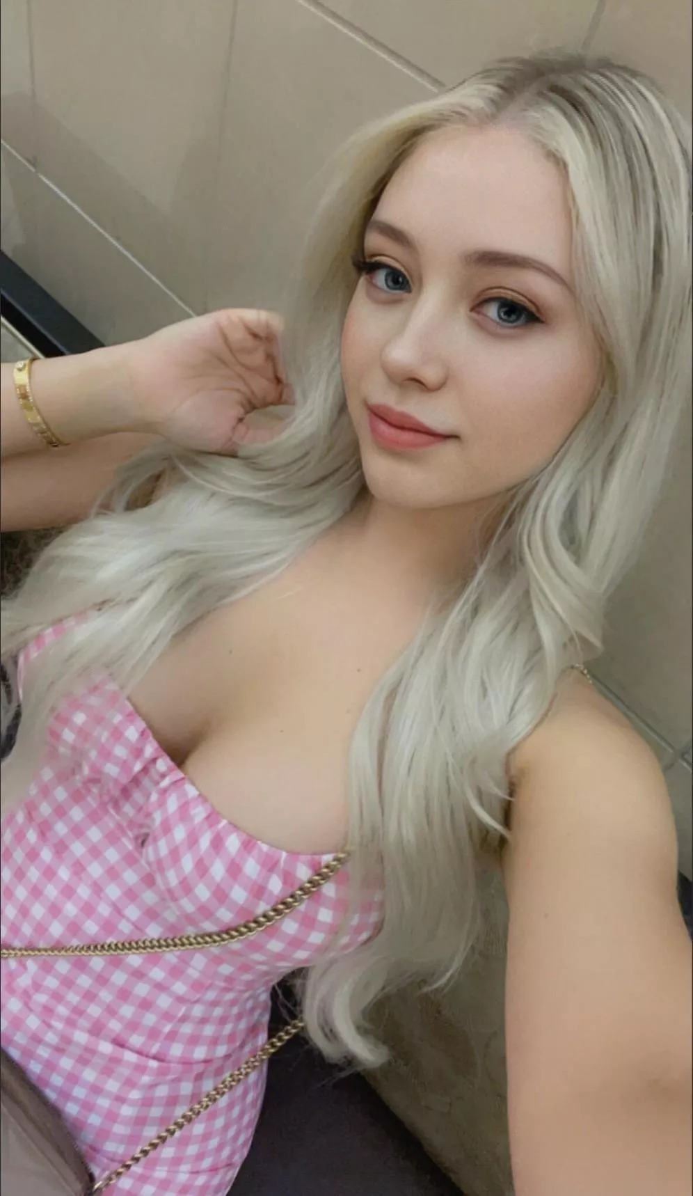 I love getting all pretty before going live posted by FarPied