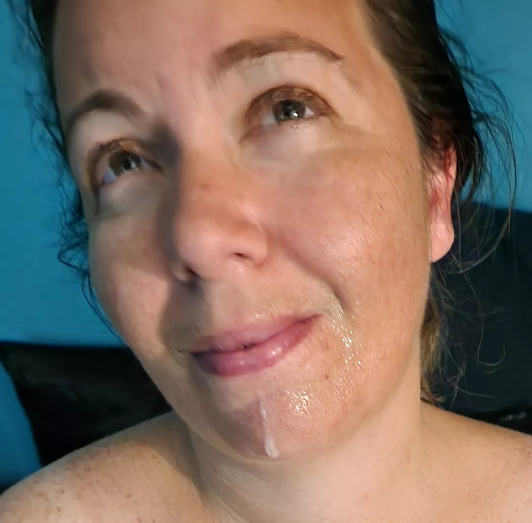 Im happiest when my face is sticky 😁😛 posted by sharingstone