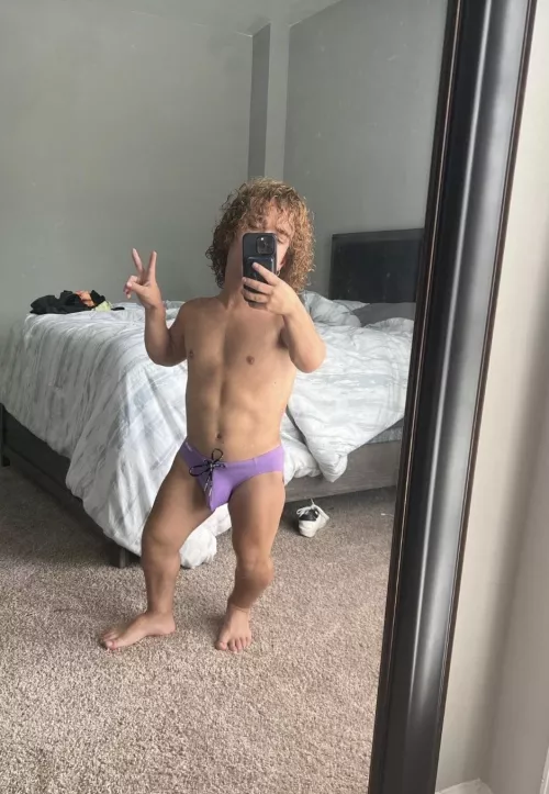 Is dwarfism a turnoff? by Irene-Andrisxx