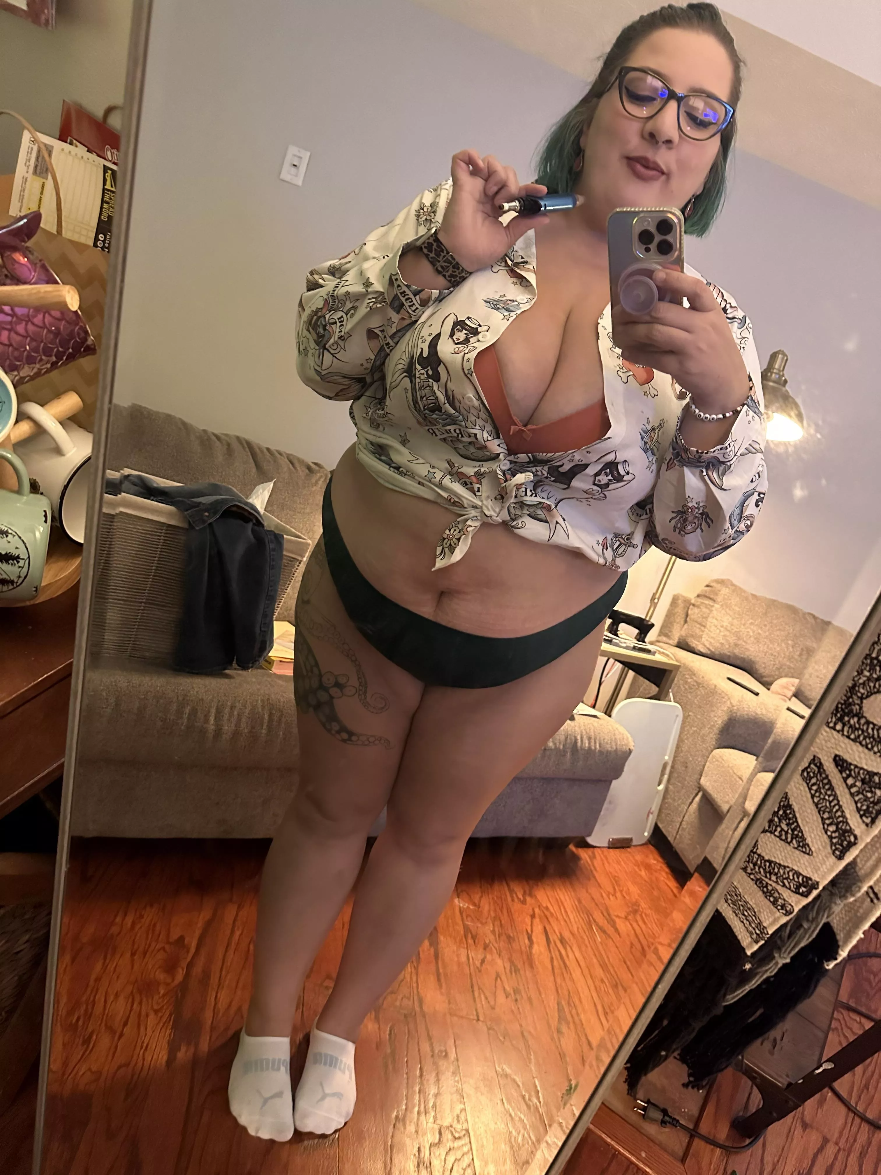 Isn’t the saying ‘a dab’ll do ya’? (F) posted by SongOfASiren