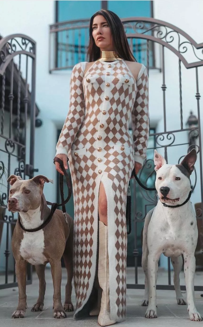 Jacqueline MacInnes Woods posted by EntertainmentOk4739