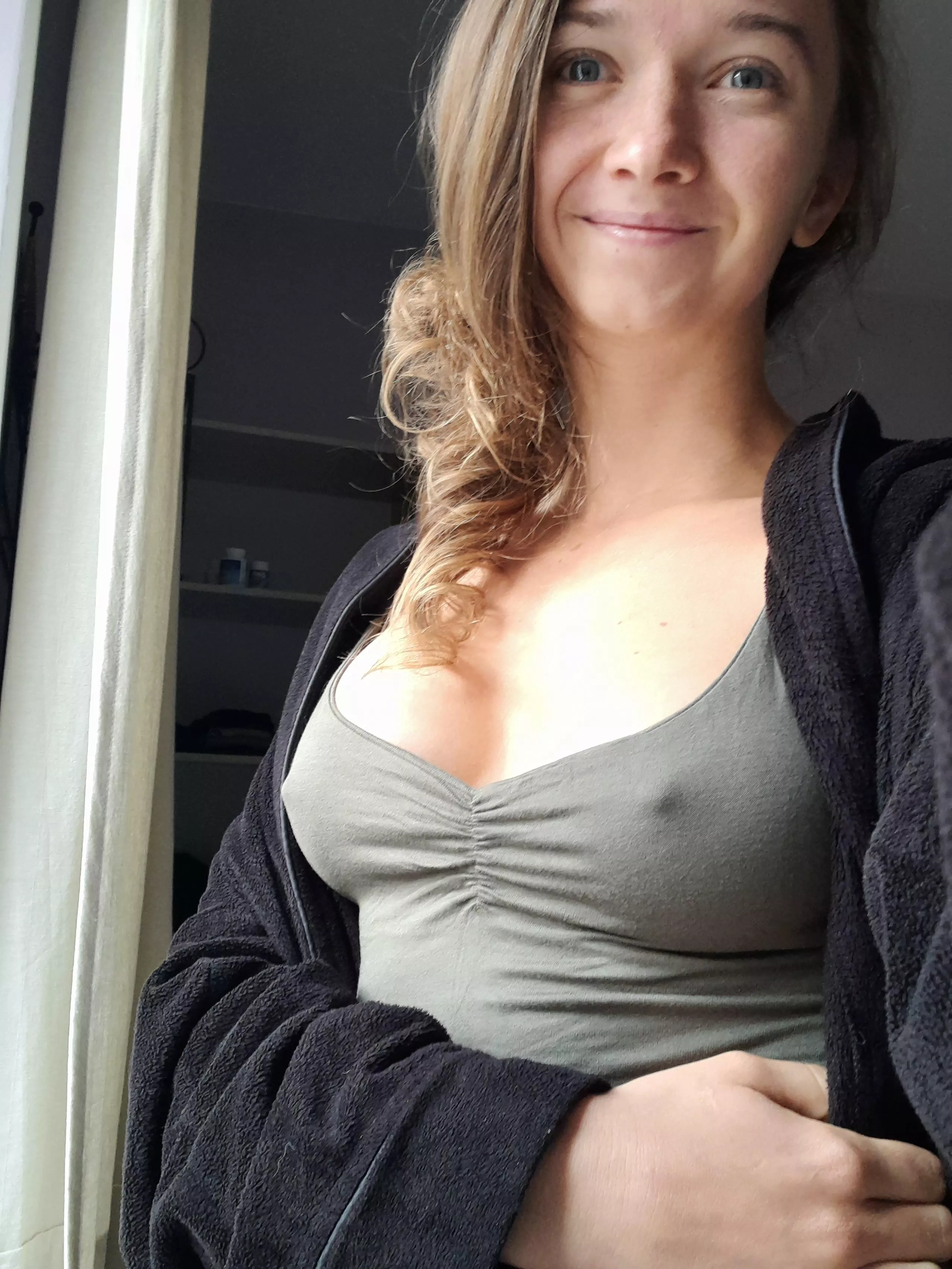 Just very casual photo... may you smile all day 😊 [f] posted by beeboogirl