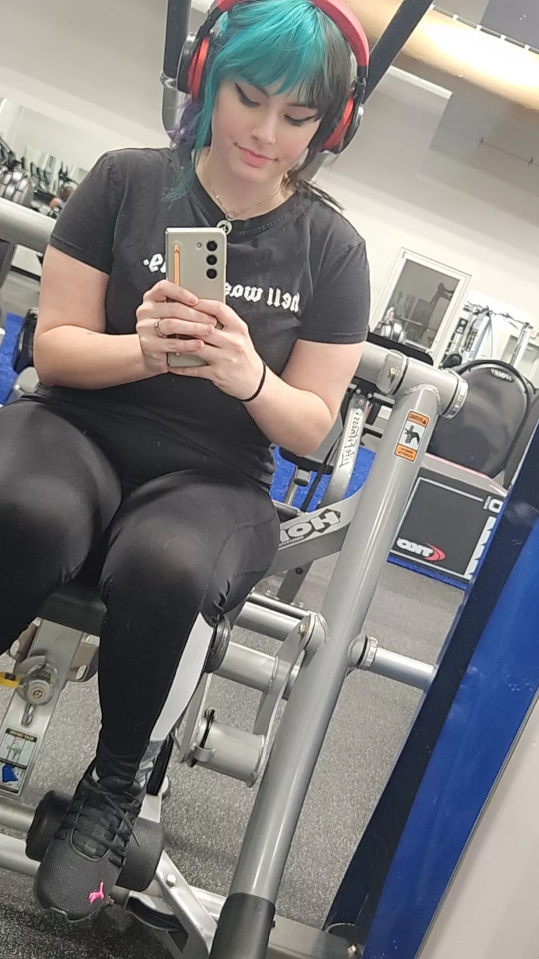 Next time I'll take the pic when I do my outer thighs (f)or the spread 😏 posted by Acceptable-Garden192