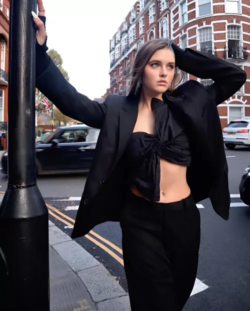 Savannah Clarke by Reasonable-Owl-3857