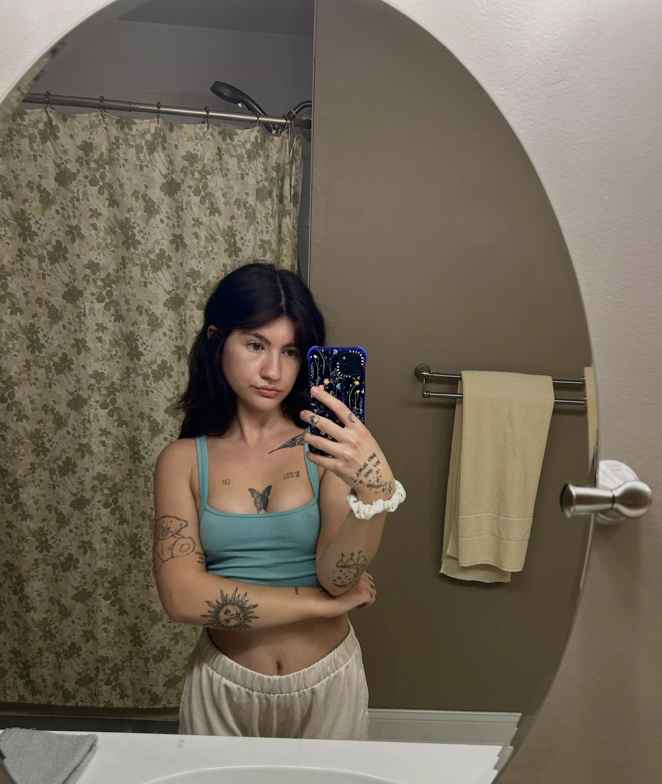 Sleepy girl tonight 😏 posted by angelgirll222