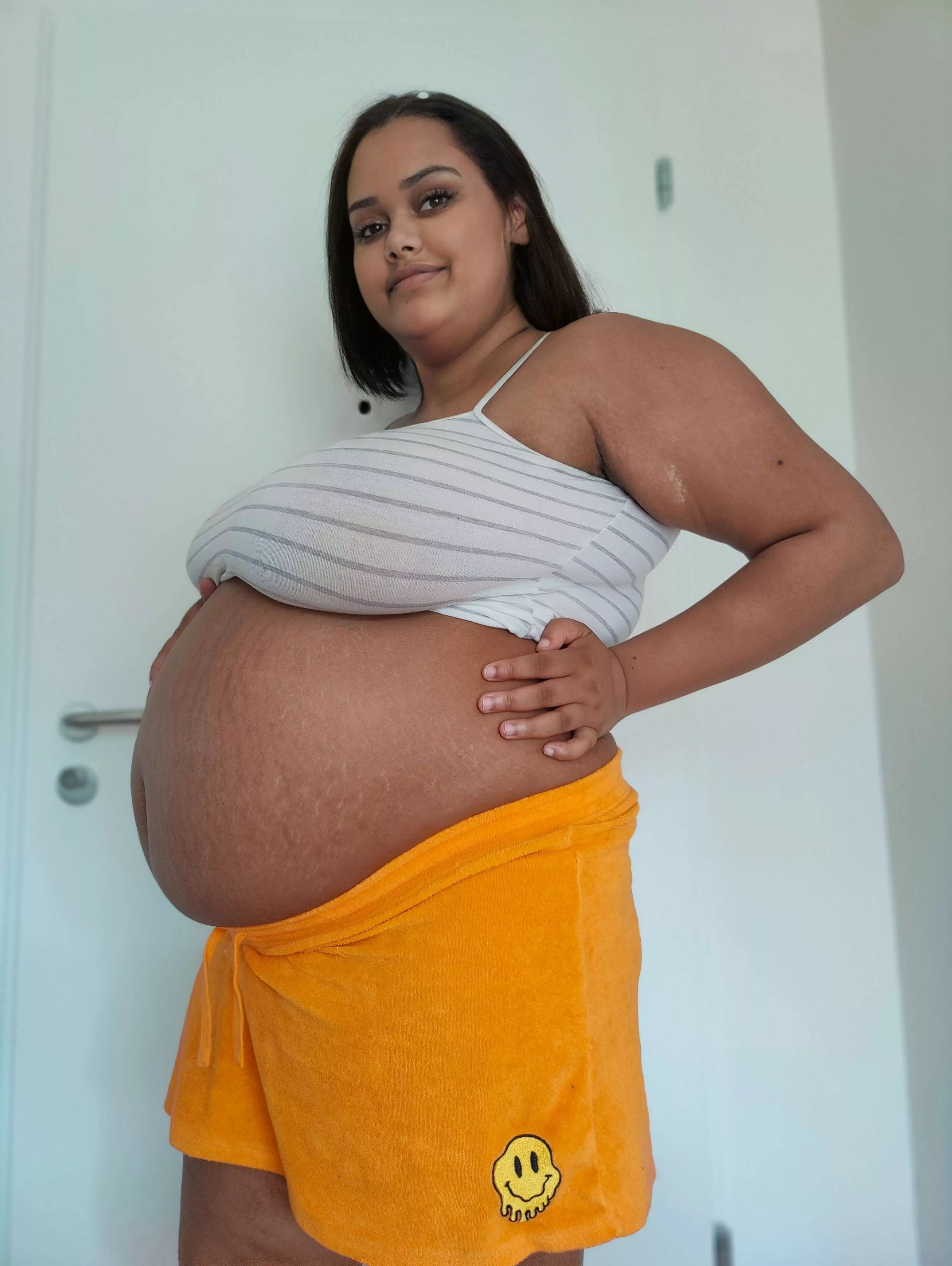 They say I'm getting fatter every day 🤭 posted by curvypotchi