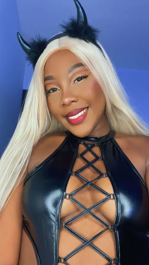 We hug and, yes, we make love... by Abbyswan1