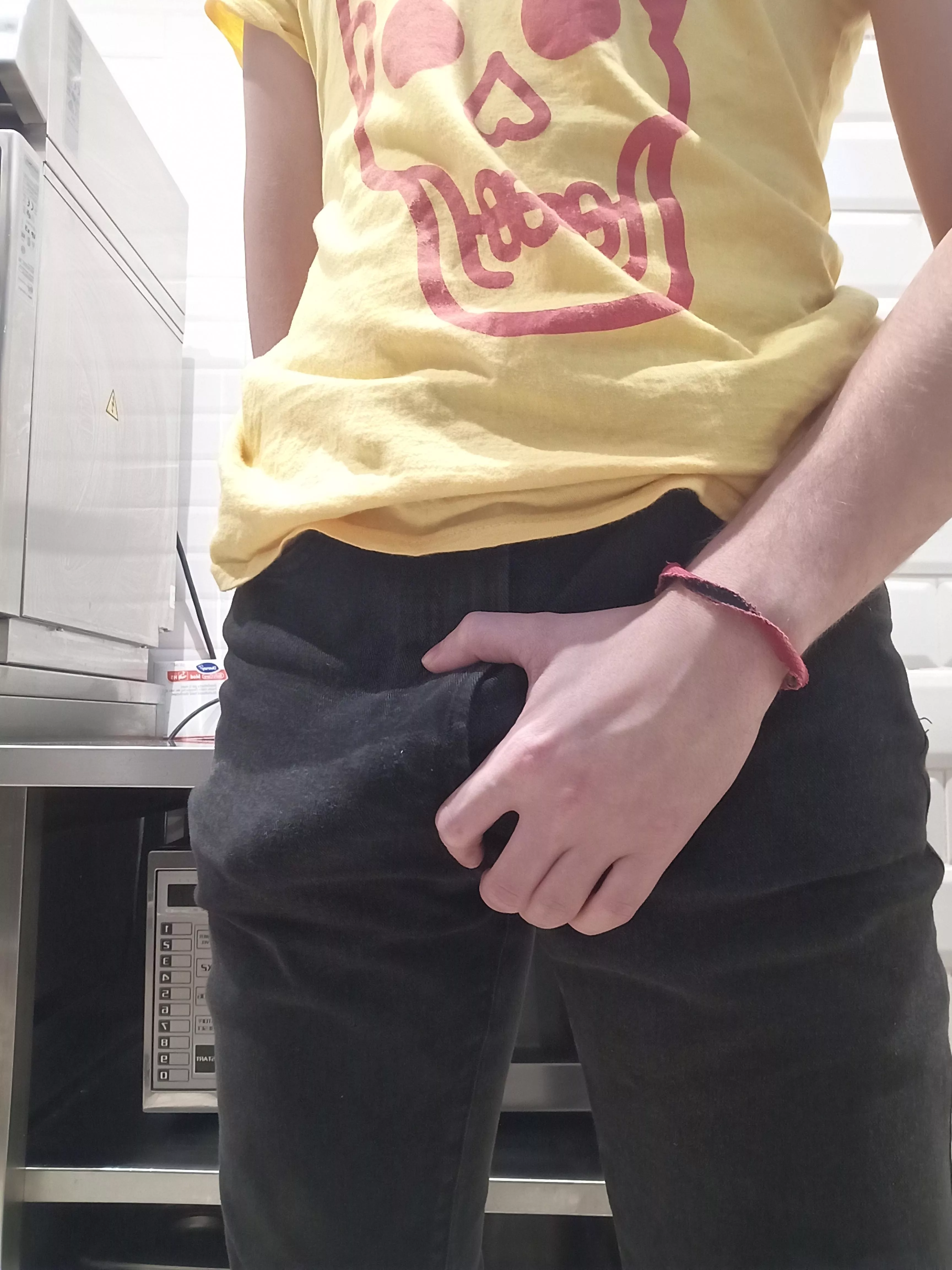 would you help your hung waiter? posted by femboy_gamerGA