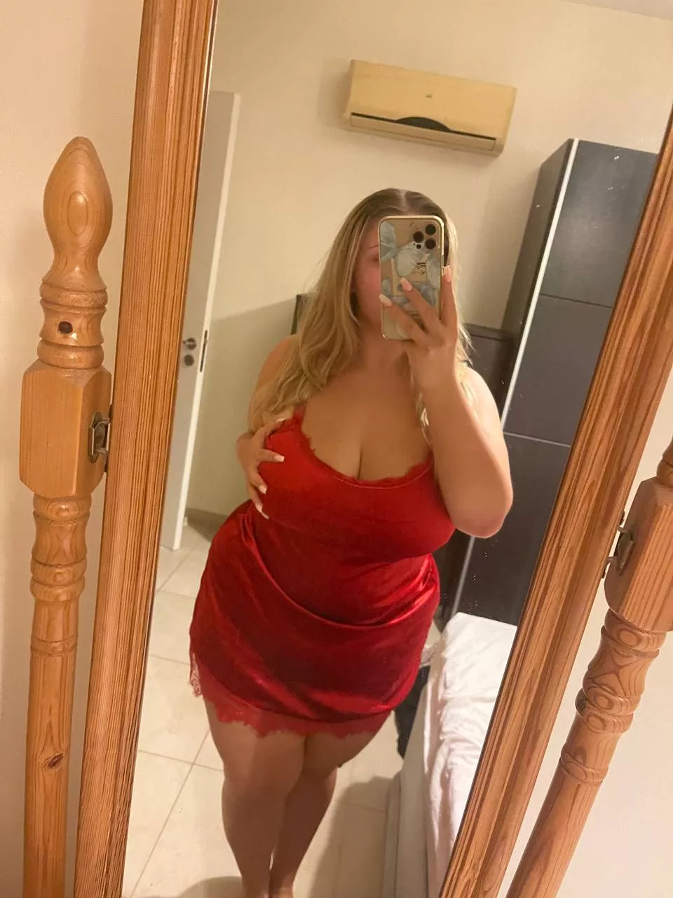 Would you take me Home after our date?🥰 posted by hellishlistene