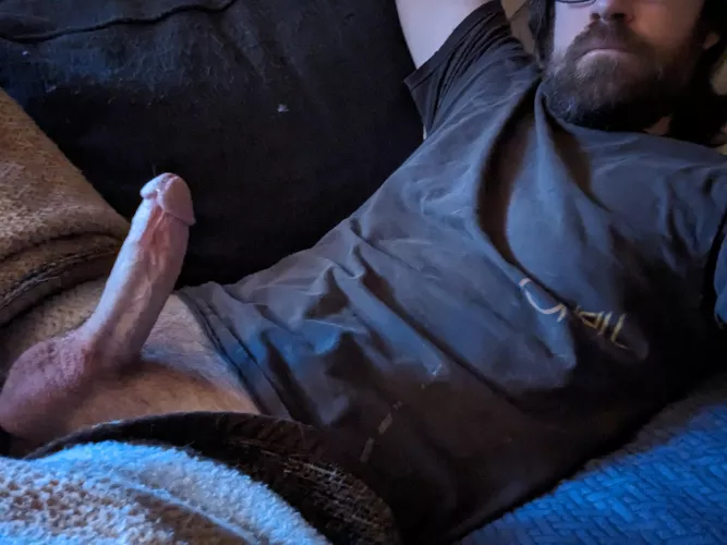 [37] A gloomy morning here in the PNW. Come join me on the couch and let's start the day off right. by MrPNWest