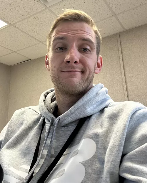 Anyone else glad it’s Friday? by [deleted]