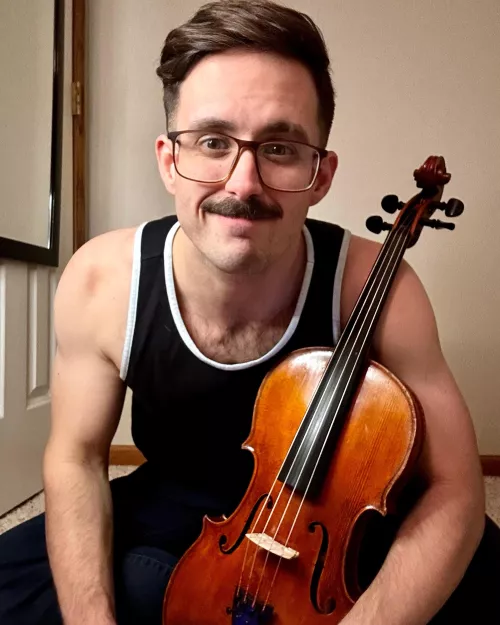 Can’t even go a single practice session without taking a selfie apparently by Folinator