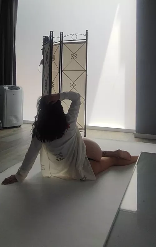 Do you look more at my feet or ass?? by TopSoftare