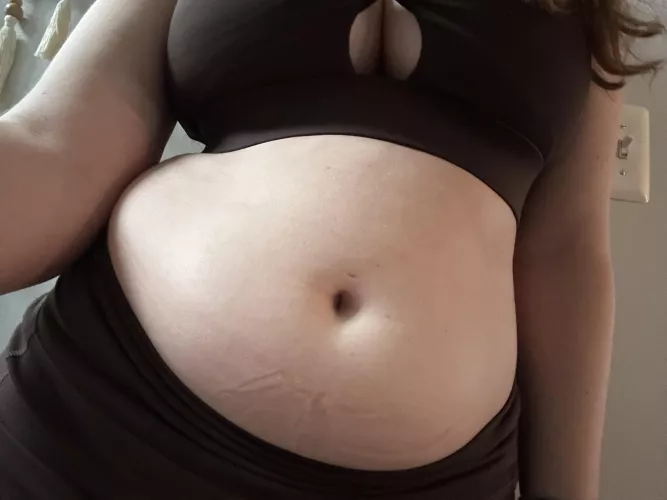 Full & Bloated by lovesbreadsticks