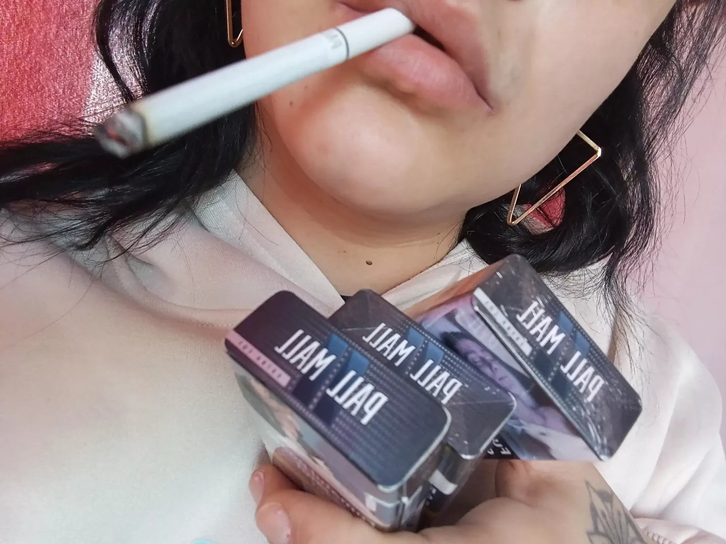 Hello! Ready for your daily morning smoke routine?3ppd❤️ posted by giahoney
