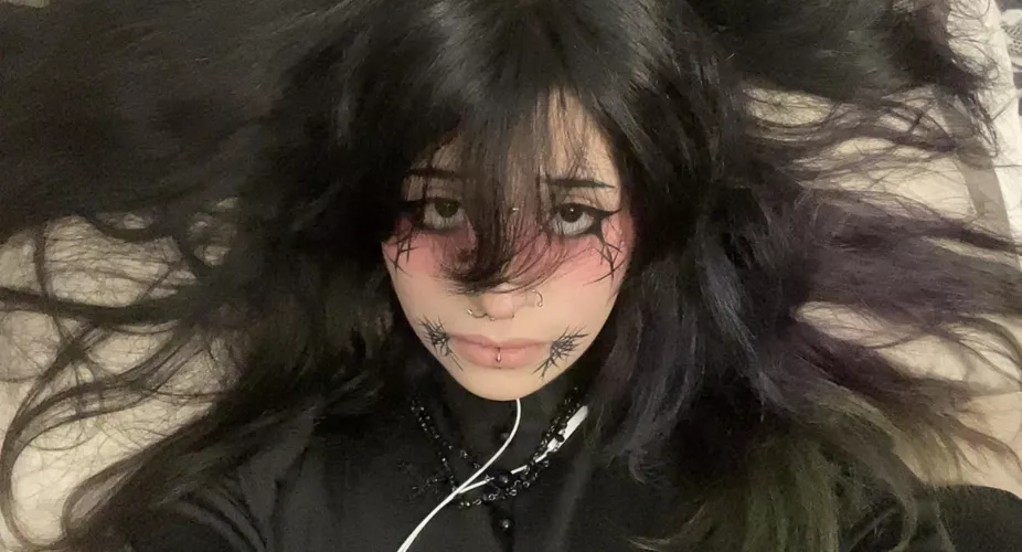 Hi :3 by Bambi_Petals