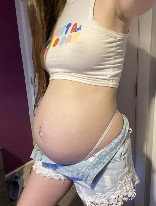 Married with 2 kids but hubby doesn’t know im on here 😜 by babycakes965