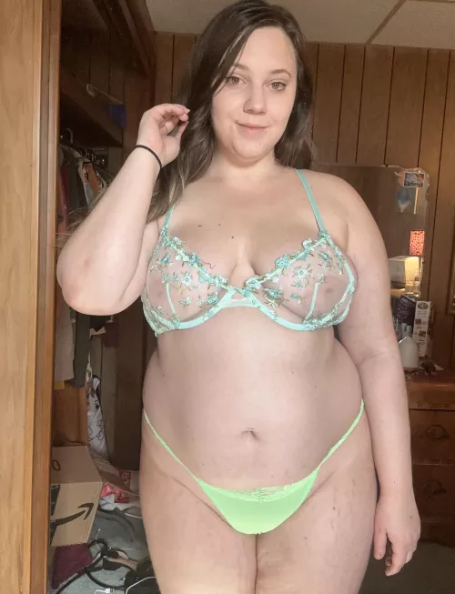 Oh hey there 😊 by bodyandsolexx