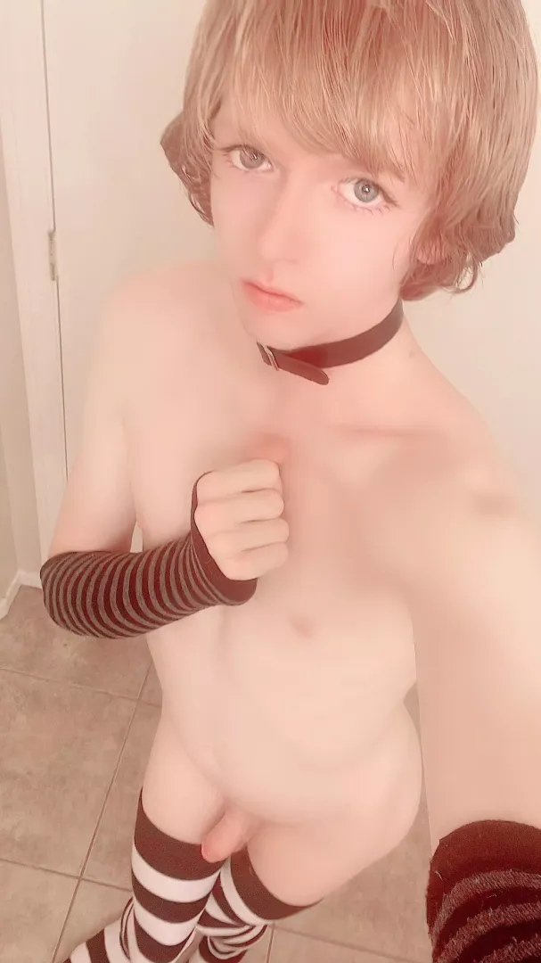 Rate me on a scale, between 1-10? 🖤💕 posted by AstonishingCobb