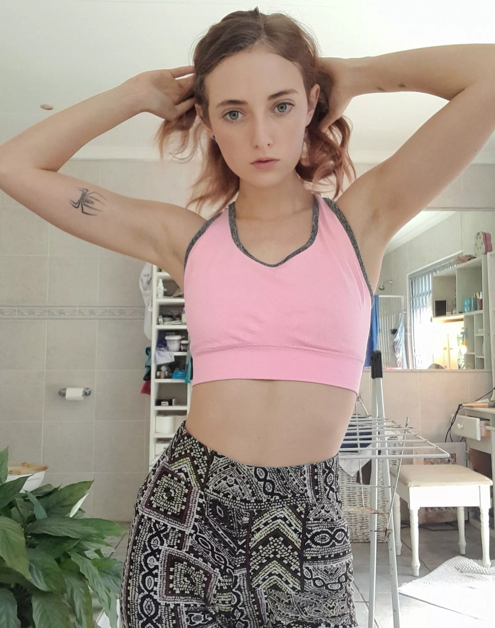 Something sexy under red clothes F18 posted by dewcarrot